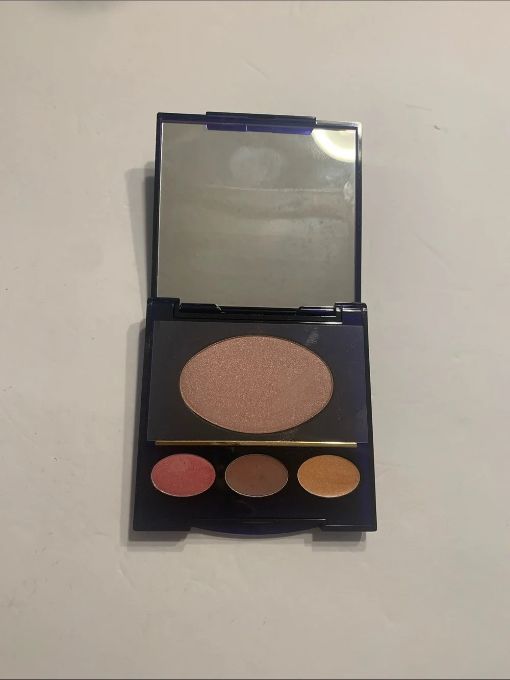 Estée Lauder All Over Face Powder & Lip Color Gold Compact 0.17 oz